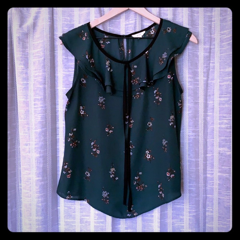 Floral blouse in green size M